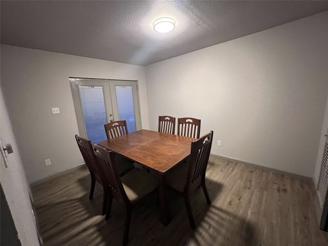 2035 Clubview Drive, Carrollton, TX 75006