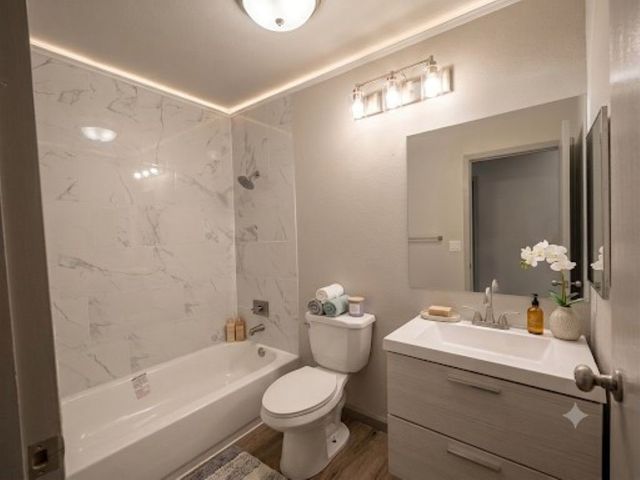 2035 Clubview Drive, Carrollton, TX 75006