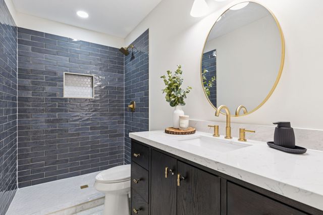 1426 Alaska Avenue, Dallas, TX 75216