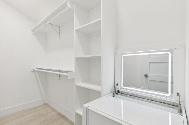 1426 Alaska Avenue, Dallas, TX 75216