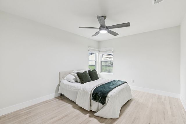 1426 Alaska Avenue, Dallas, TX 75216