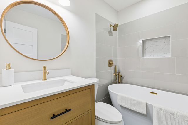 1426 Alaska Avenue, Dallas, TX 75216