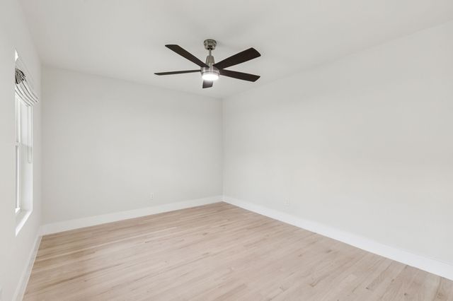 1426 Alaska Avenue, Dallas, TX 75216