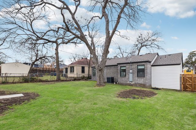 1426 Alaska Avenue, Dallas, TX 75216