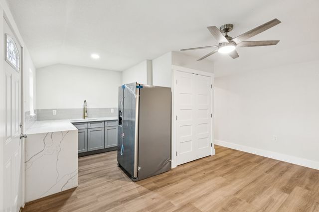 1426 Alaska Avenue, Dallas, TX 75216