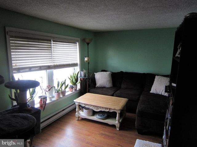 201 AVON RD, Hagerstown, MD 21740