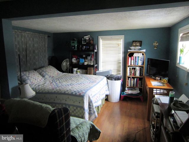 201 AVON RD, Hagerstown, MD 21740