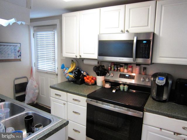 201 AVON RD, Hagerstown, MD 21740