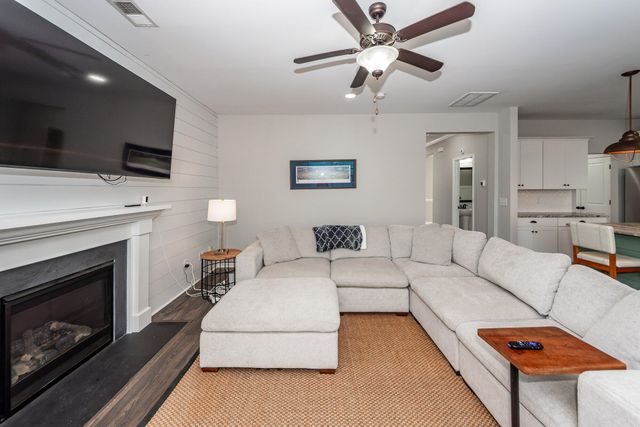 76 Crossandra Avenue, Summerville, SC 29483