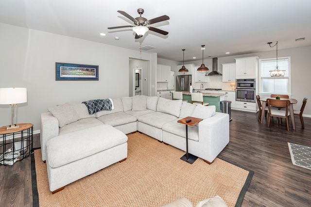 76 Crossandra Avenue, Summerville, SC 29483