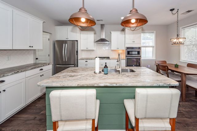 76 Crossandra Avenue, Summerville, SC 29483