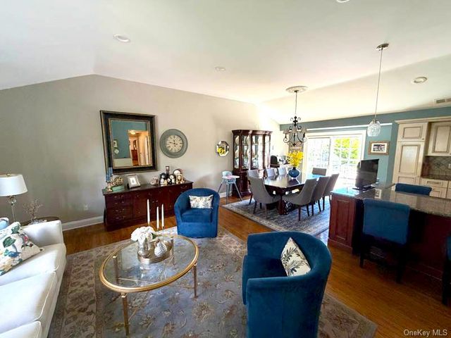 43 Grassy Pond Drive, Smithtown, NY 11787