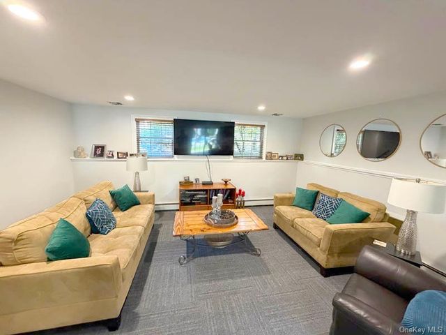 43 Grassy Pond Drive, Smithtown, NY 11787