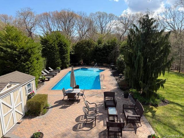 43 Grassy Pond Drive, Smithtown, NY 11787