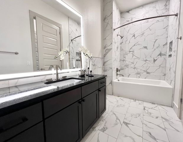 3330 Oak Grove Drive 1302, Dallas, TX 75204