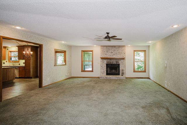 2404 S LIZZIE LN, Rocheport, MO 65279