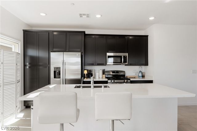 896 Market Grove Lane, Las Vegas, NV 89138