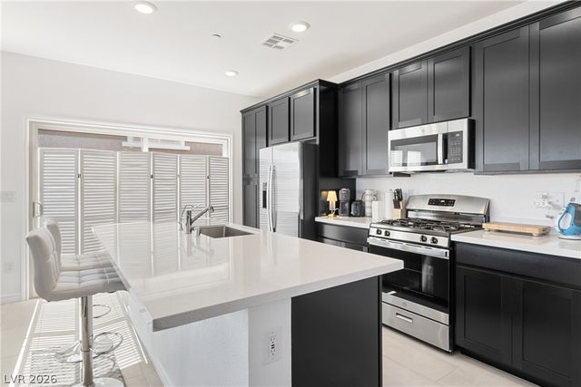 896 Market Grove Lane, Las Vegas, NV 89138