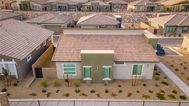 896 Market Grove Lane, Las Vegas, NV 89138