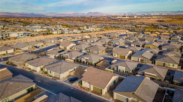 896 Market Grove Lane, Las Vegas, NV 89138