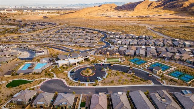 896 Market Grove Lane, Las Vegas, NV 89138