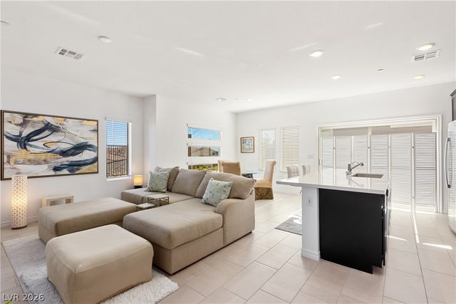 896 Market Grove Lane, Las Vegas, NV 89138