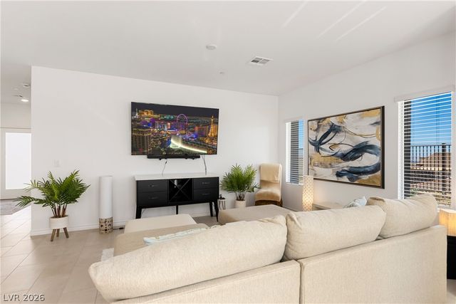 896 Market Grove Lane, Las Vegas, NV 89138