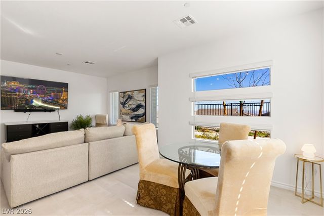 896 Market Grove Lane, Las Vegas, NV 89138