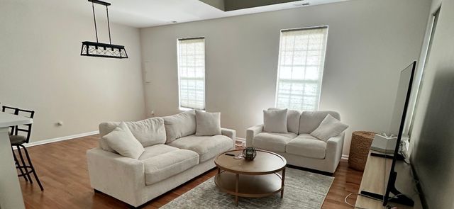 368 S Litchfield Drive, Round Lake, IL 60073