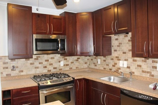 80 E Division 1, Braintree, MA 02184