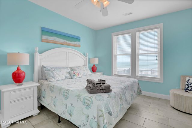 37 Porpoise Place, N Topsail Beach, NC 28460
