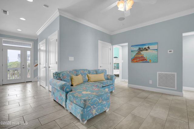 37 Porpoise Place, N Topsail Beach, NC 28460
