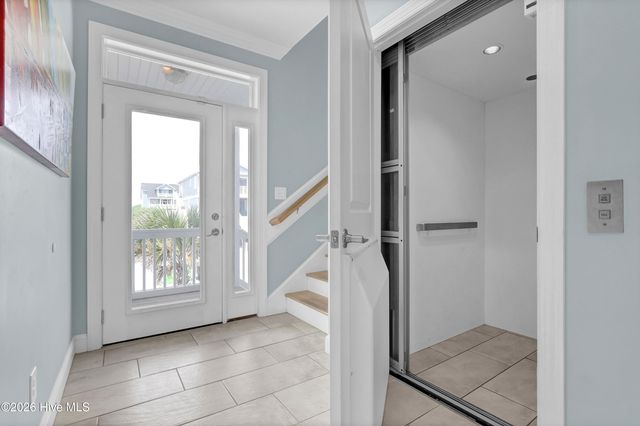 37 Porpoise Place, N Topsail Beach, NC 28460