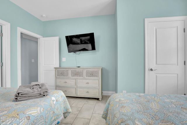 37 Porpoise Place, N Topsail Beach, NC 28460