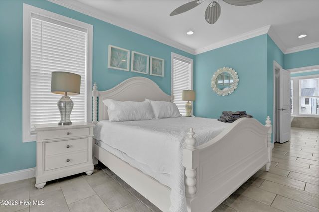 37 Porpoise Place, N Topsail Beach, NC 28460