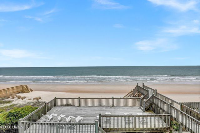 37 Porpoise Place, N Topsail Beach, NC 28460