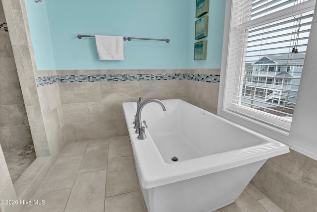 37 Porpoise Place, N Topsail Beach, NC 28460