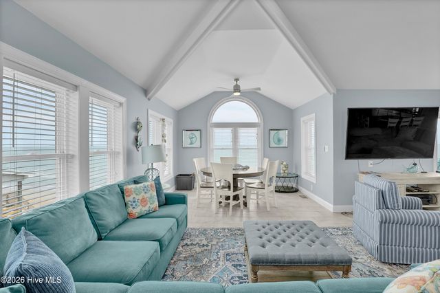 37 Porpoise Place, N Topsail Beach, NC 28460