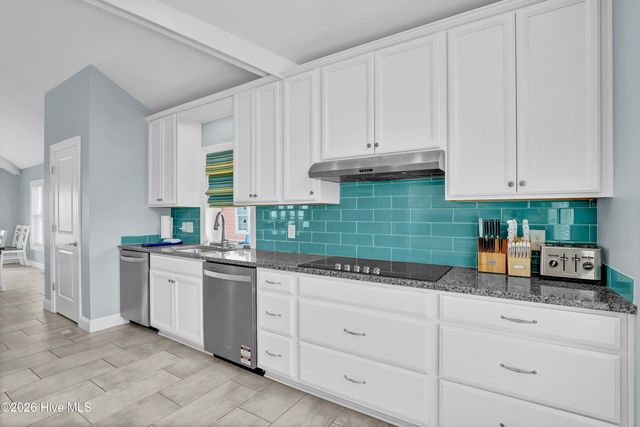37 Porpoise Place, N Topsail Beach, NC 28460