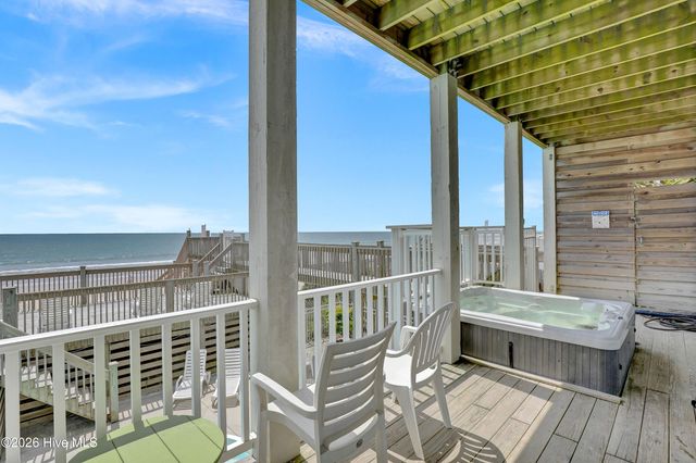 37 Porpoise Place, N Topsail Beach, NC 28460