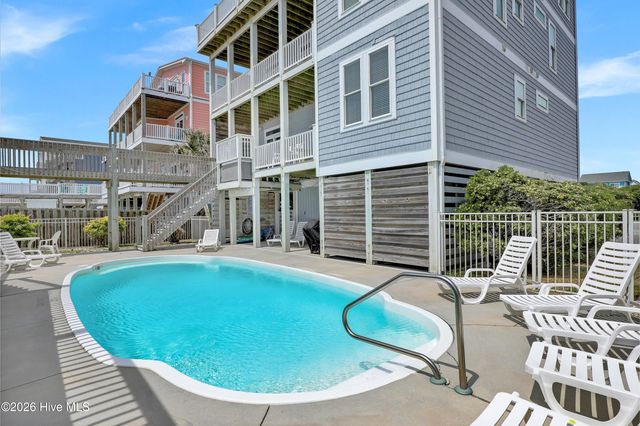 37 Porpoise Place, N Topsail Beach, NC 28460