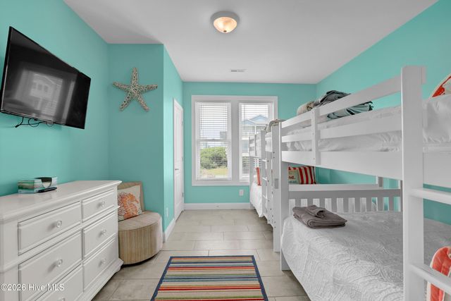 37 Porpoise Place, N Topsail Beach, NC 28460