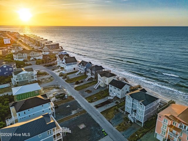 37 Porpoise Place, N Topsail Beach, NC 28460