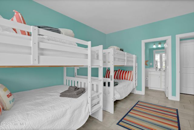 37 Porpoise Place, N Topsail Beach, NC 28460