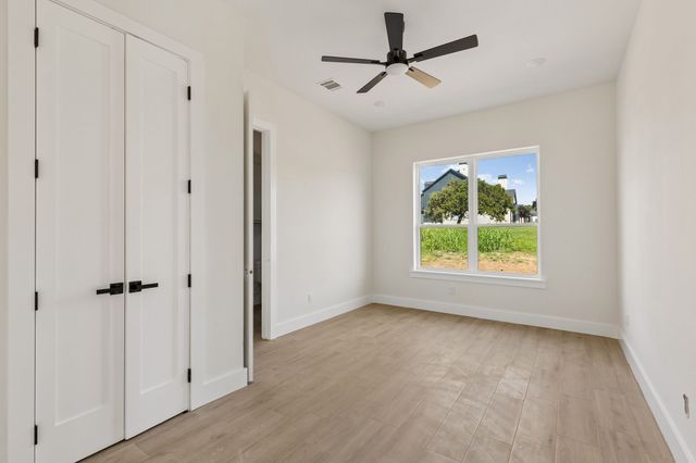 308 Mint Ridge Drive, Burleson, TX 76028