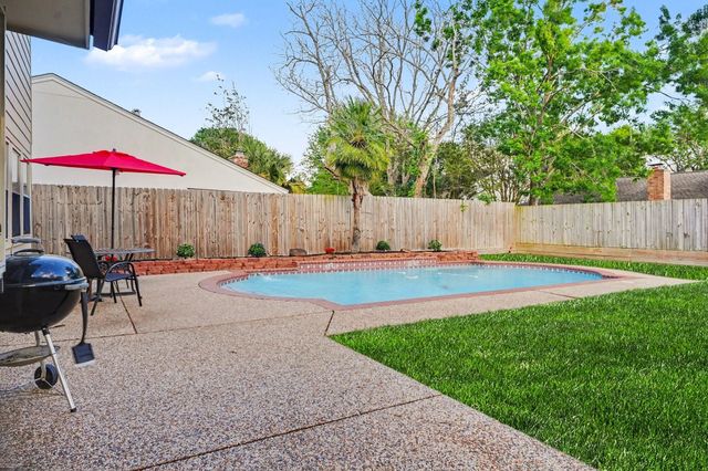 15914 Dunmoor Drive, Houston, TX 77059