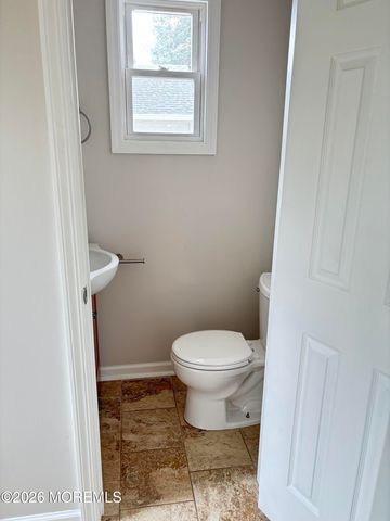 616 Riverside Drive, Bayville, NJ 08721