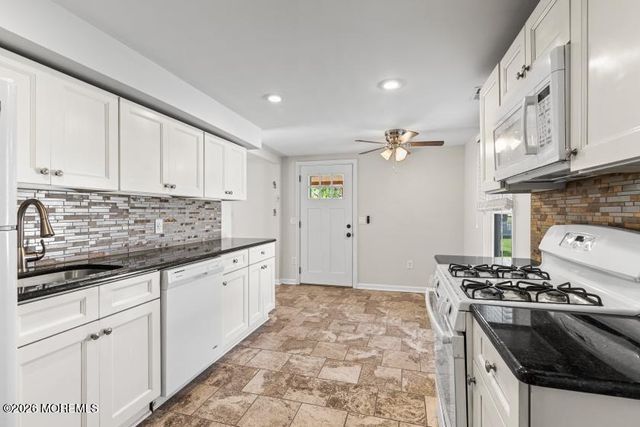 616 Riverside Drive, Bayville, NJ 08721