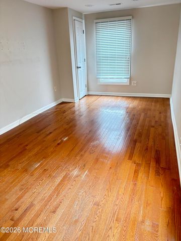 616 Riverside Drive, Bayville, NJ 08721