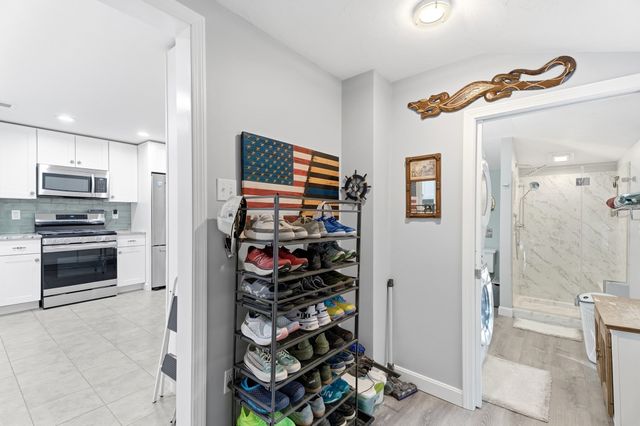 17 Bicknell Road, Weymouth, MA 02191